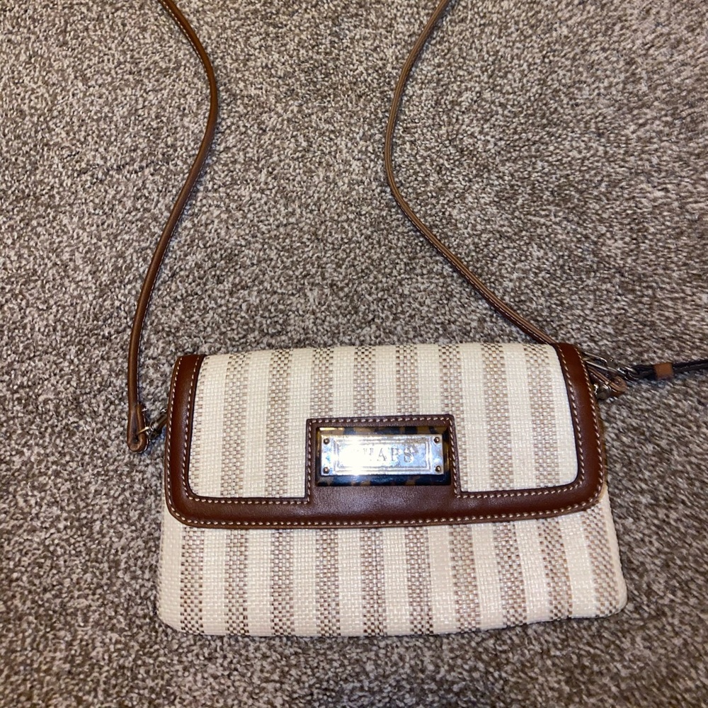 CHAPS CROSS BODY